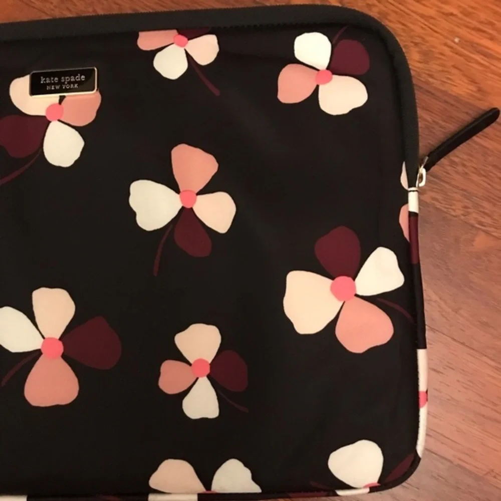 COPY - KATE SPADE Laptop Computer Case